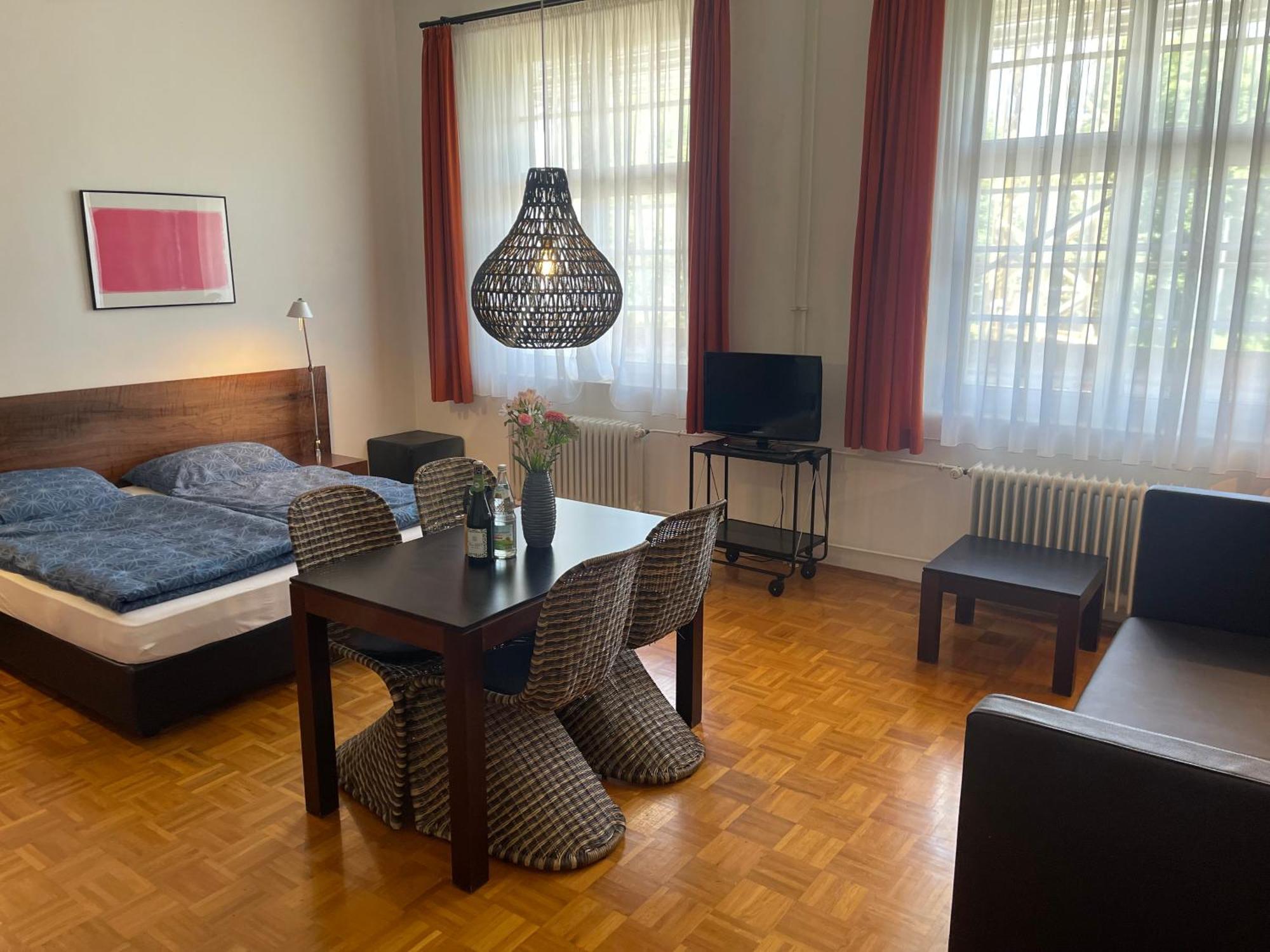 Whliving - Apartments & Studios In Констанц Екстер'єр фото