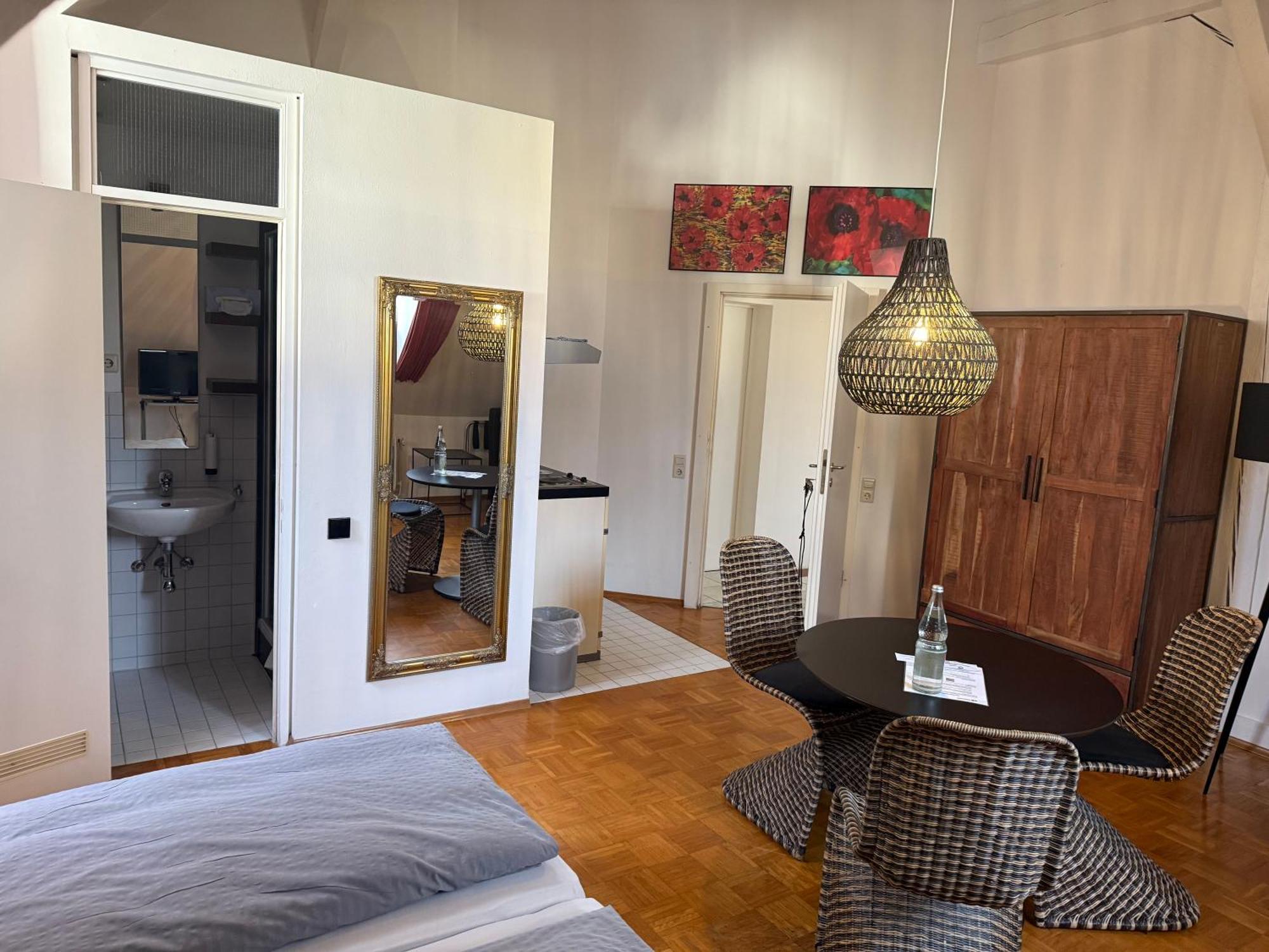 Whliving - Apartments & Studios In Констанц Екстер'єр фото